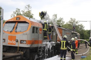 Feuerwehr beim löschen des Brandes, Foto: Hohaus