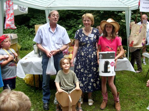 Die ersten 3 Preise vom Entenrennen sind vergeben