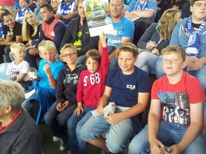 D-Jugend der JSG Harly besucht Lars Fuchs in Magdeburg und feiert DFB-Pokalspielsieg des 1. FCM.