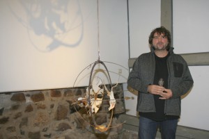 Kunst 2014 - Kunstpreisträger Mario Krohnen mit Mars, Foto: Ingrid Nörenberg.