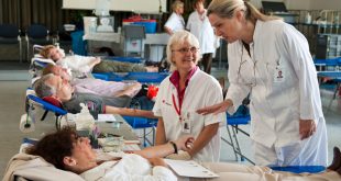 Blutspenden beim DRK - Foto: DRK-Blutspendedienst NSTOB