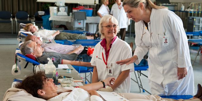 Blutspenden beim DRK - Foto: DRK-Blutspendedienst NSTOB