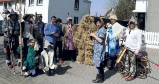 Die Wiedelaher Strohbärgruppe