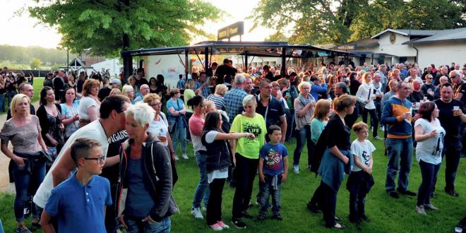 Open-Air-Konzert auf der Rennbahn