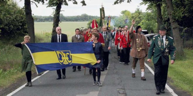 Umzug zur 950-Jahr-Feier in Lochtum