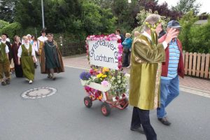 Umzug zur 950-Jahr-Feier in Lochtum