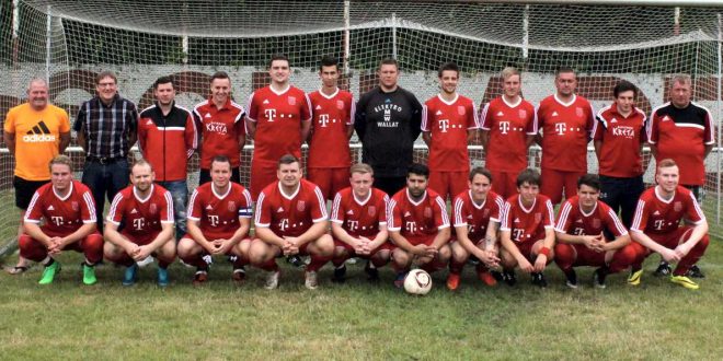 SV Schladen obere Reihe von links nach rechts: Lutz Bertram, Hans-Jürgen Stellmach, Alexander Jegel, Jan-Hendrik Specht, Luca Brandes, Thimon Eggers, Jan Bracke, Lukas Hennig, Jan Fischer, Marco Hütten, Timo Furchert, Thomas Bracke. Untere Reihe von links nach rechts: Philipp Schliephake, Andreas Wunder, René Wistuba, Alexander Wunder, Waldemar Egel, Driton Idrizaj, Maximilian Boedecker, Niklas Bock, Arton Preteni, Jan Kähnert.