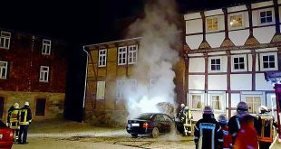 FFW Hornburg löscht PKW-Brand