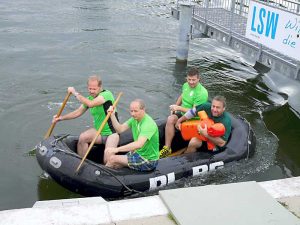 Schlauchbootrettungscup im Schladener Freibad