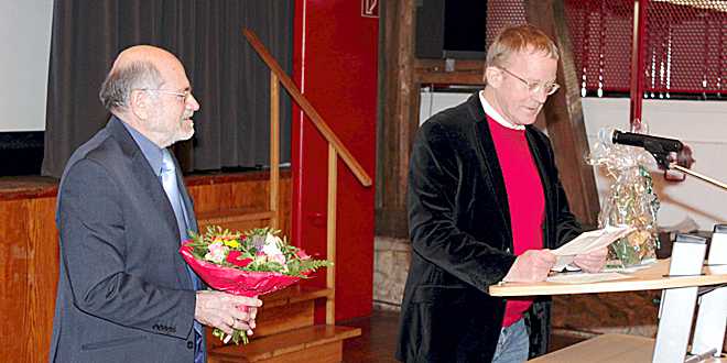 Hartmut Kawlath erhält Leeker-Plakette