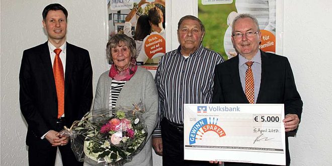 Kundin der Volksbank Nordharz gewinnt mit ihrem Gewinnsparlos 5.000 Euro