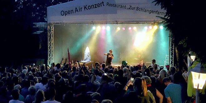 Mickie Krause auf der Schlangenfarm Schladen