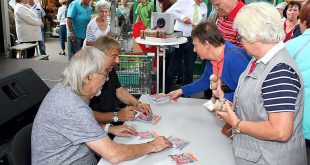 Autogrammstunde mit den Amigos
