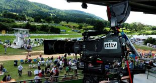 Bahnfernsehen auf der Galopprennbahn