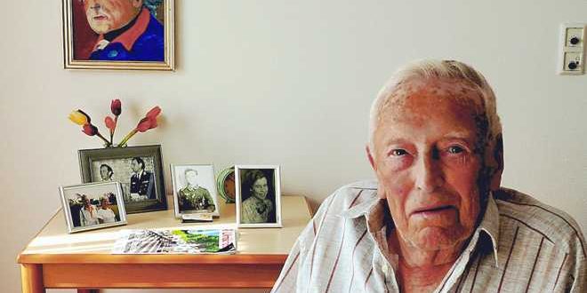 Gratulation und Ehrung für Hermann Bienert