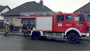 Blitzeinschlag und Verkehrsunfall