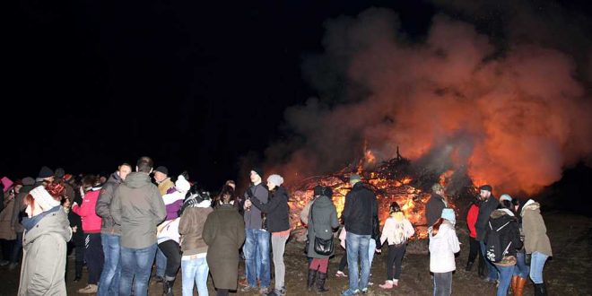 Osterfeuer in Wiedelah