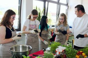 Experten in die Schulen