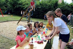 Basteln mit Vanessa und Luis