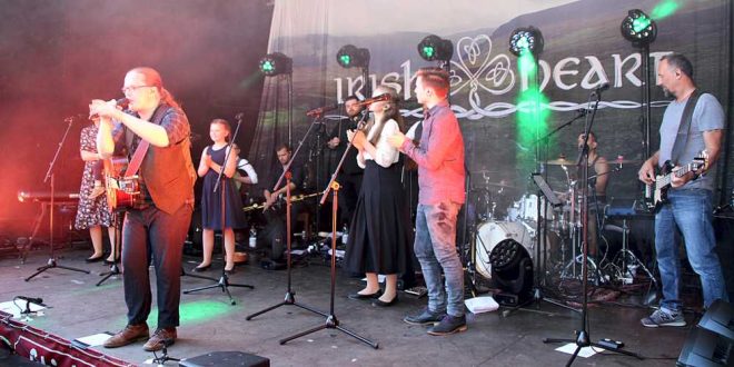 Angelo Kelly & Family