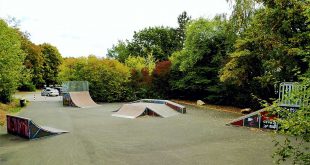 Skateboardbahn